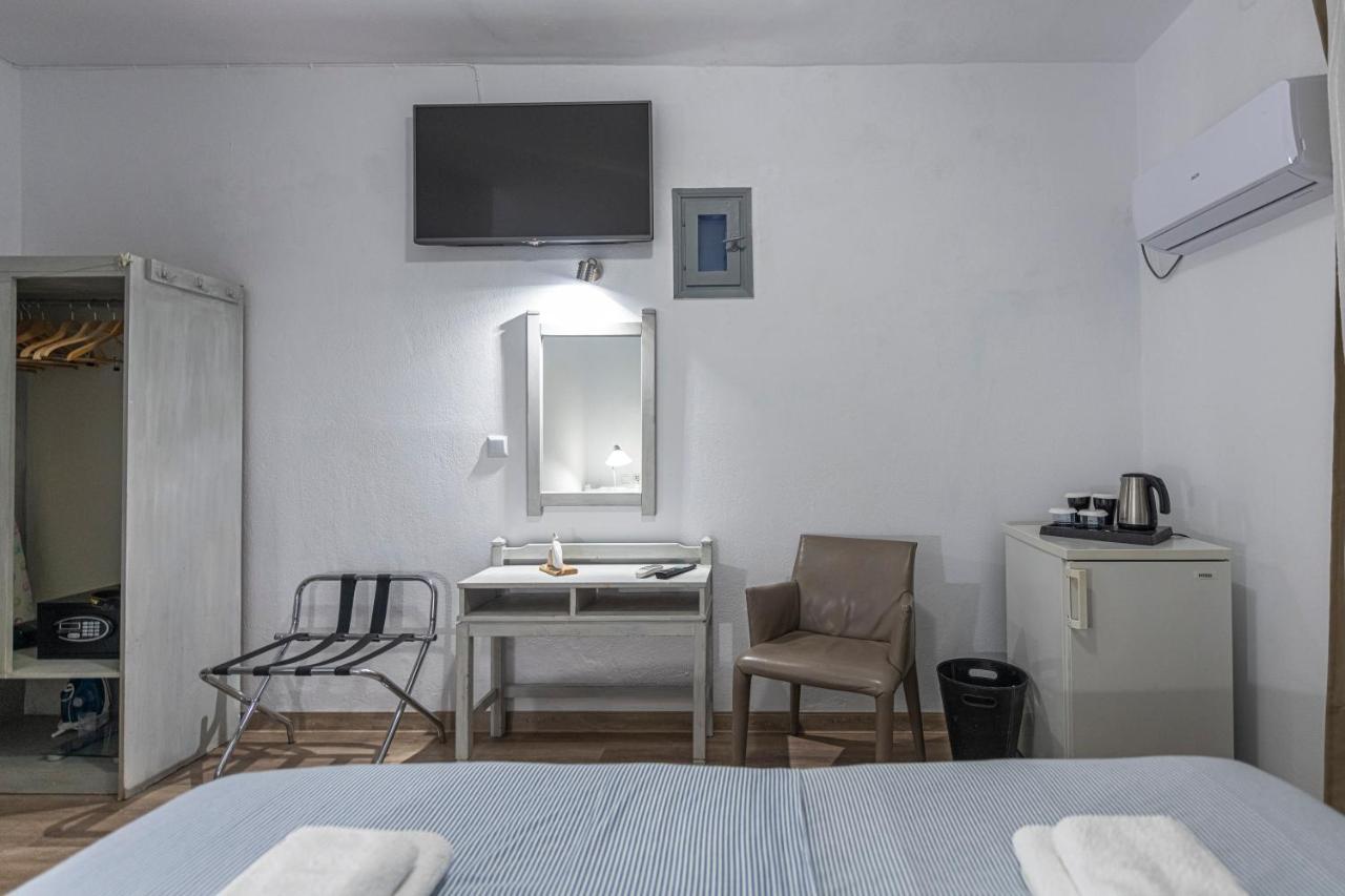 Hotel Manto Náousa Exteriör bild
